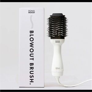 Bondi Boost blowout brush New in box